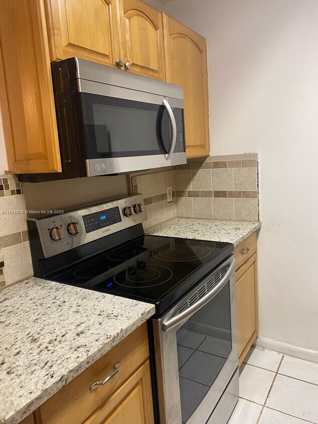 Primary Photo - 15 Crossings Cir