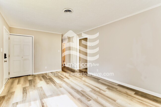 Foto del edificio - 6103 Trena Trail