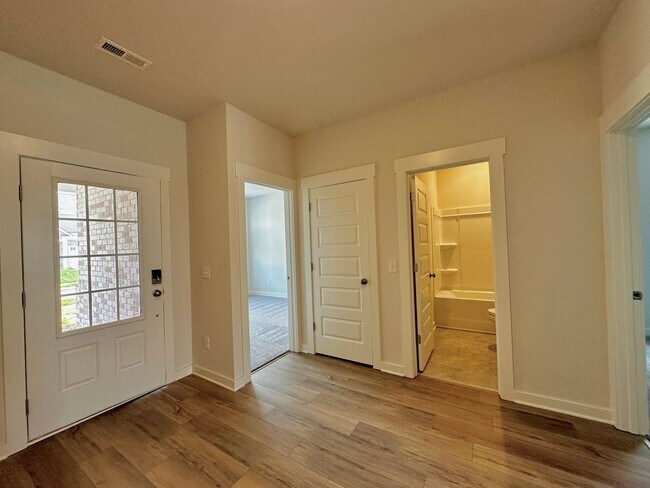 Foto del edificio - Brand New 3 bedroom in Spring Hill