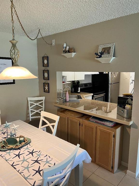 Foto del edificio - 3210 Lake Pine Way E