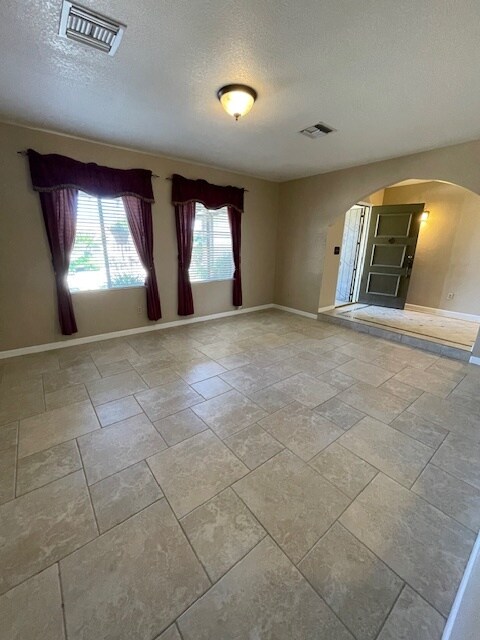 Foto del edificio - 26458 Larkspur St