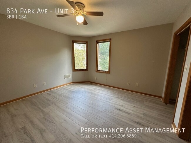 Building Photo - Large split level 3 bedroom in Racine