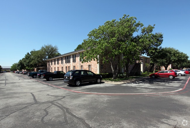 Belle Grove at Custer Apartments - Lockwood Heights