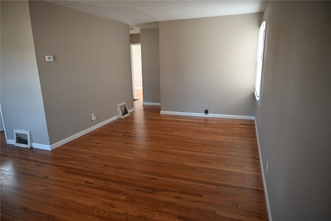 Building Photo - 9510 Lydell Dr