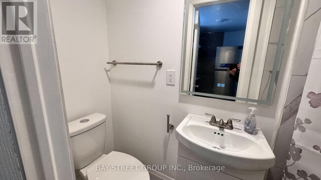 Building Photo - 5513 Spring St