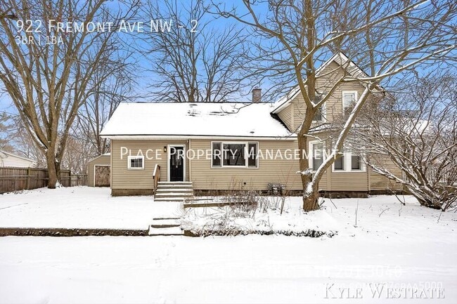 Foto del edificio - 922 Fremont Ave NW