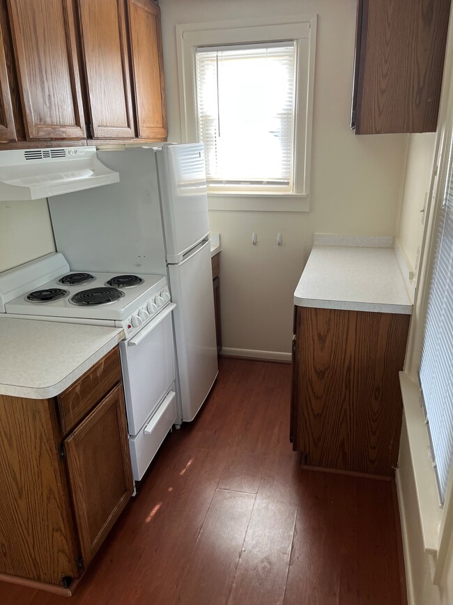 Building Photo - 1135 Starkweather St