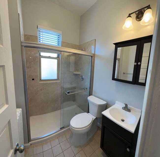 Photo - 715 15th St SE Apartment