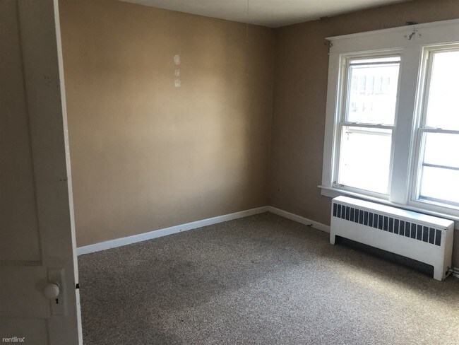 Foto del edificio - 2 br, 1 bath House - 97 South St Fl 3 Floor#3