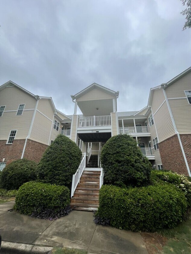 Foto principal - 3 Bedroom 2 Bathroom Condo!