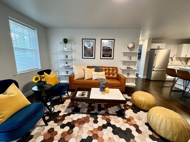 Foto del edificio - Shops on Hampton Avenue