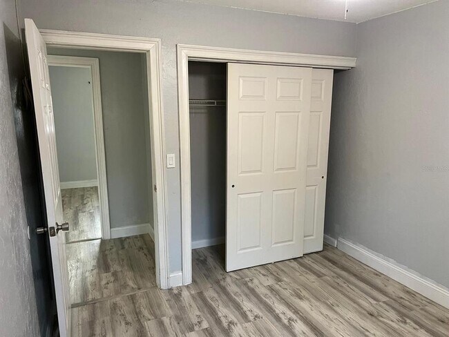 Foto del edificio - 455 Las Palmas Cir