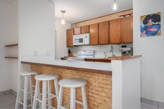Foto del edificio - Furnished 1 Bedroom 1 Bath Condo