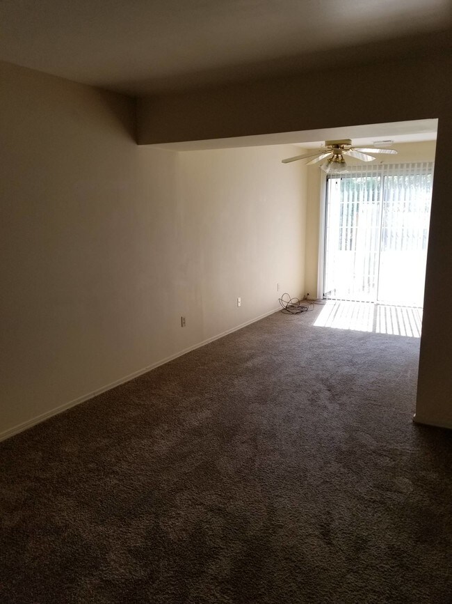 Building Photo - 602 Fawn Dr