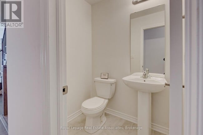 Building Photo - 121 Sapphire Wy