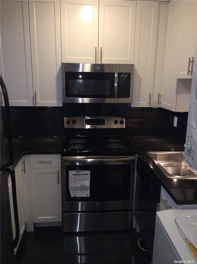 Building Photo - 142 McGlynn Pl