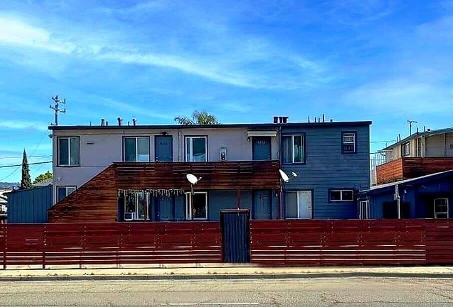 Primary Photo - 11056 San Leandro St