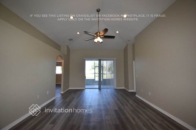 Building Photo - 2726 Bradfordt Dr