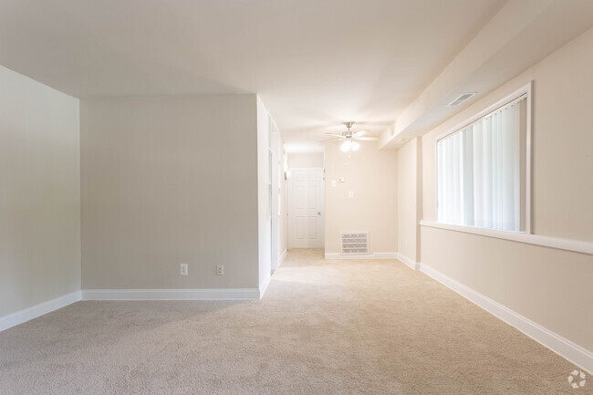 1BR, 1BA - 526SF - Nob Hill