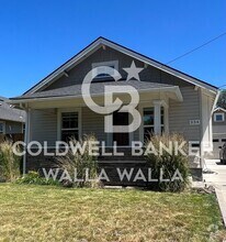 Building Photo - 334 N Division St