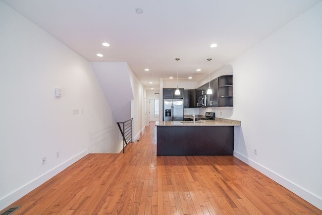 Photo - 1612 Ogden St Apartment