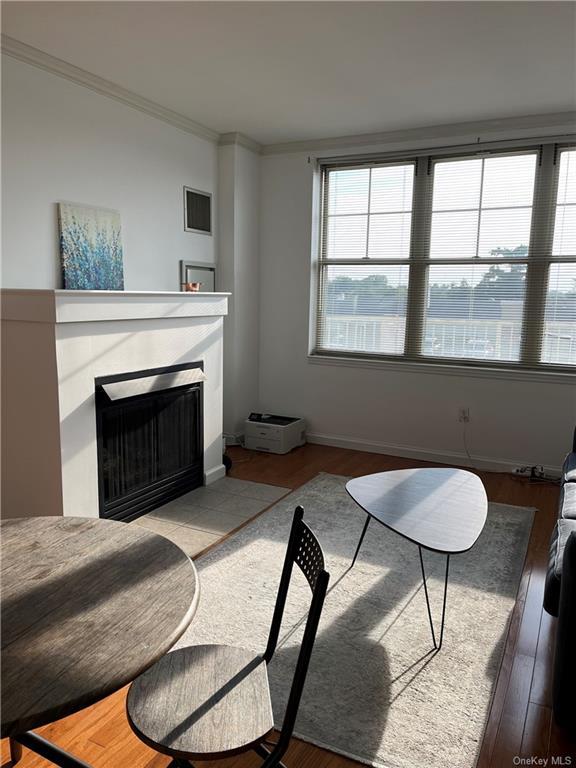 Building Photo - 300 Mamaroneck Ave
