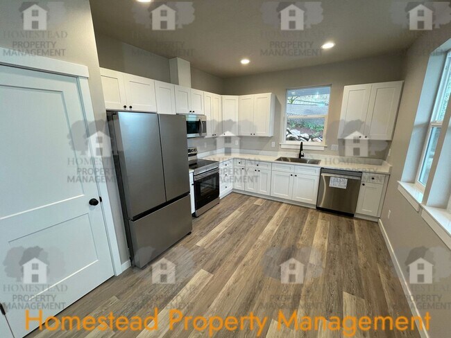 Foto del edificio - NEW CONSTRUCTION!