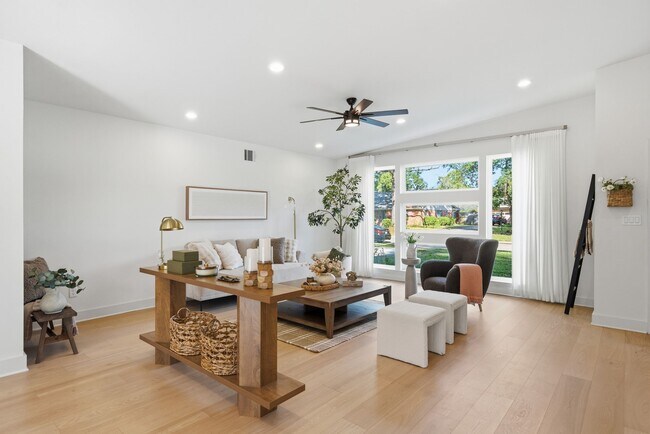 Foto del edificio - 10159 Brinwood Dr