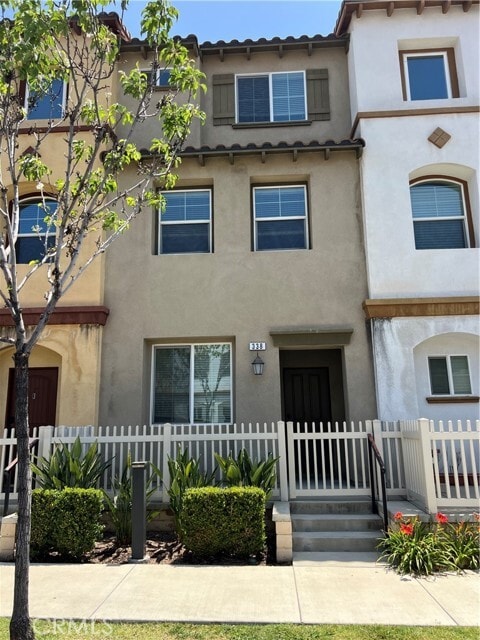 Building Photo - 338 N Fenimore Ave