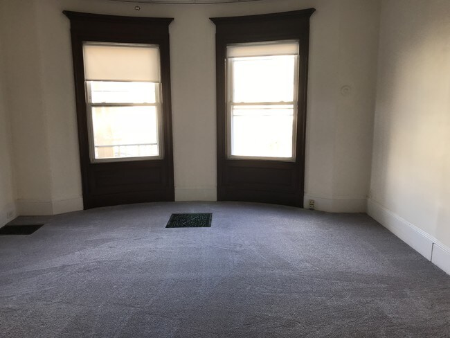 sala de estar - 490 Highland Ave