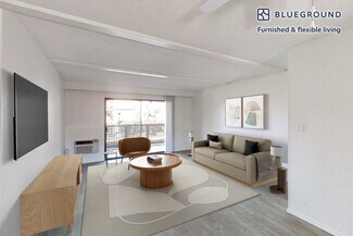 Building Photo - 555 Paularino Ave