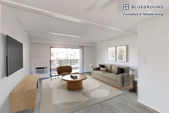 Building Photo - 555 Paularino Ave