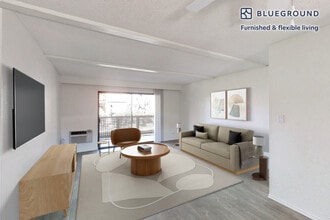 Building Photo - 555 Paularino Ave