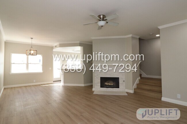 Building Photo - 2 Bed, 2.5 Bath Townhome w/ Central HVAC, ...