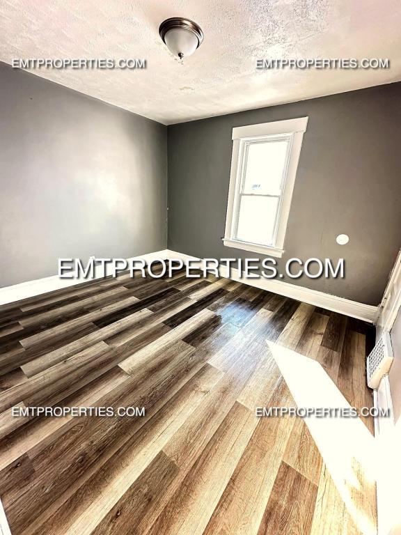 Foto del edificio - 809 W 10th St