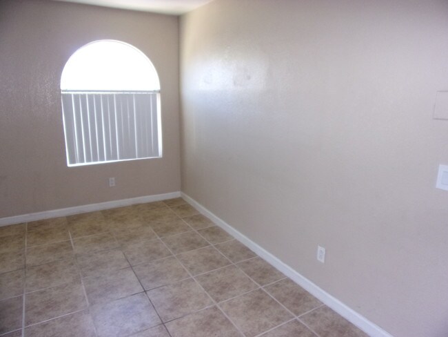 Foto del edificio - 9325 W Desert Inn Rd