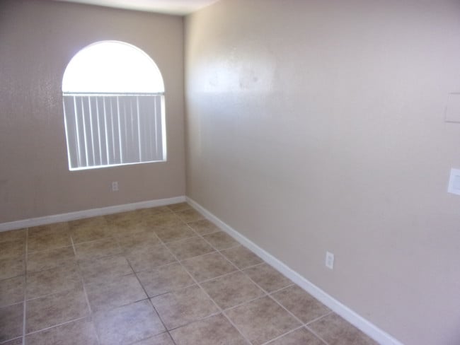 Building Photo - 9325 W Desert Inn Rd