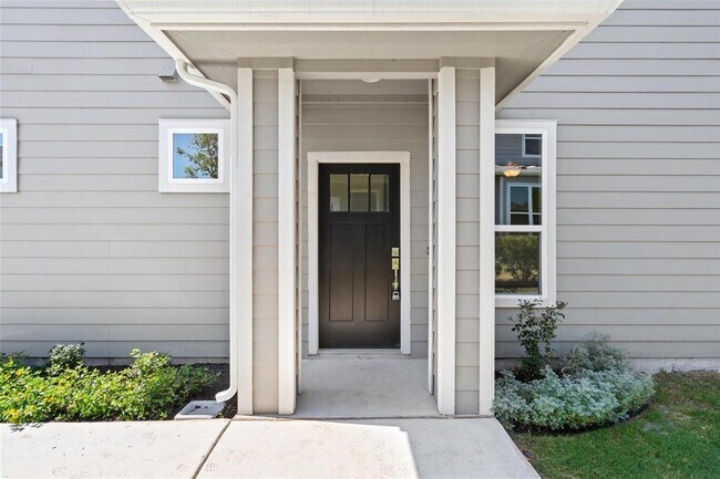 Foto del edificio - 1518 Roseburg Dr