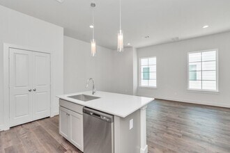 Building Photo - 2007 Bauer Dr