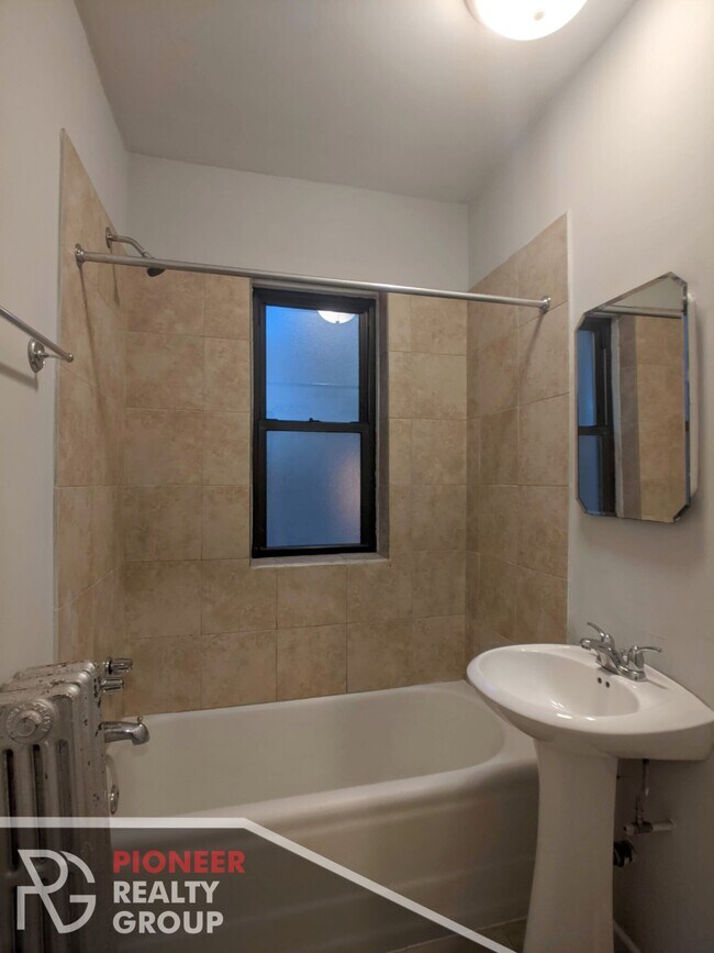 Foto del edificio - 4641 N Paulina St