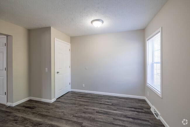 3BR, 1.5BA - 1,120SF - Dining Room - Edge at 1010 Apartments