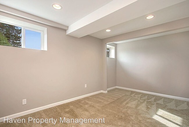 Foto del edificio - 3 br, 3 bath House - 160 S 210th St