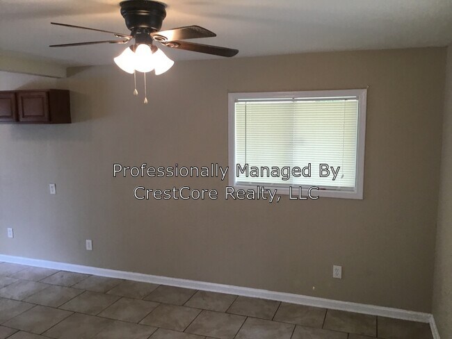 Building Photo - 4041 Cottonwood Rd