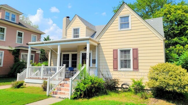 Building Photo - 1718 Lafayette Blvd