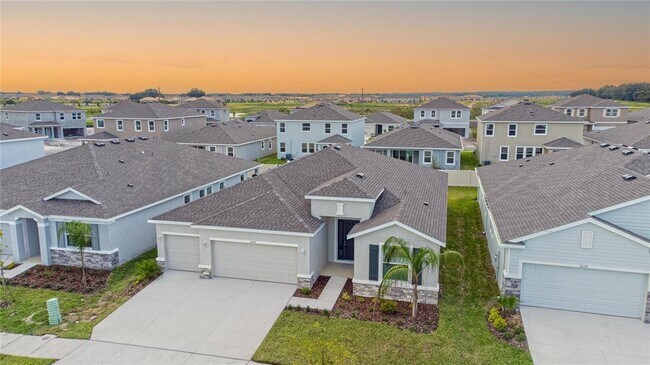 Foto del edificio - 32183 Conchshell Sail St