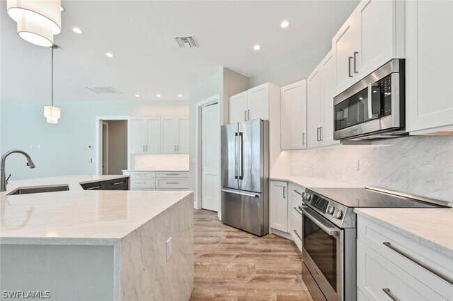 Foto del edificio - 4231 Crayton Rd