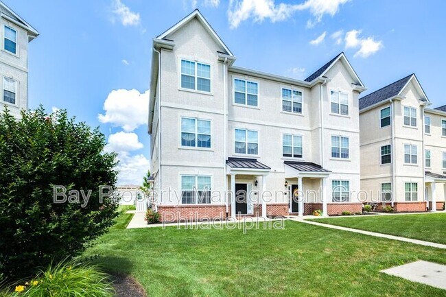 Building Photo - 2021 Capri Dr