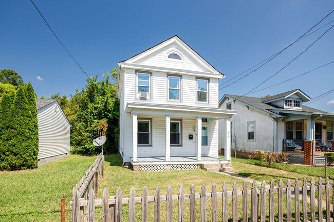 Foto del edificio - 3 Bedroom/1.5 Bath Northside Home ***Avail...