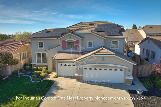 Building Photo - Fantastic - one of a kind 5 bdrm 4 bth home with pool