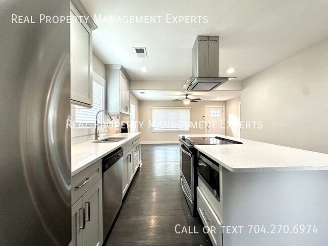 Foto del edificio - 1434 Orvis St
